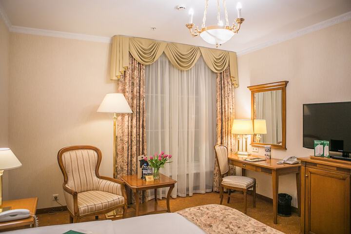 Room 20 of 117