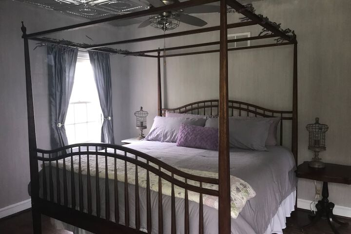 Room 8 of 66