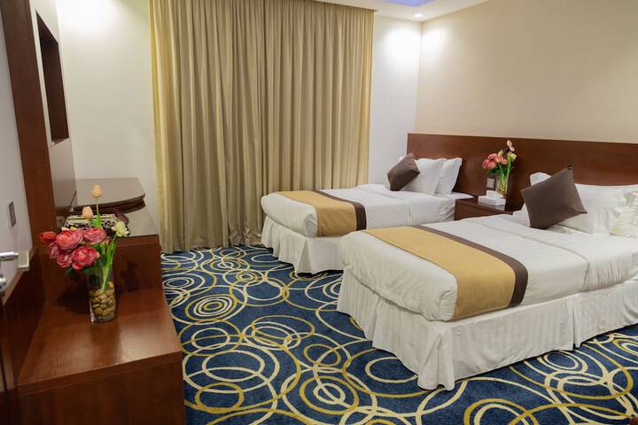 Room 8 of 40