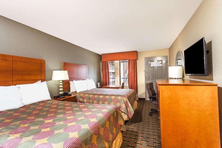 2 Double Beds (1 of 4)