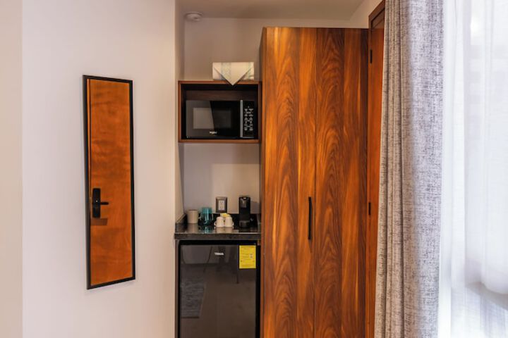 Room 110 of 329