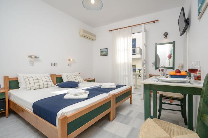 Room 5 of 38