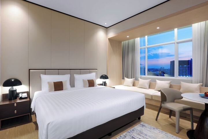 Room 13 of 50