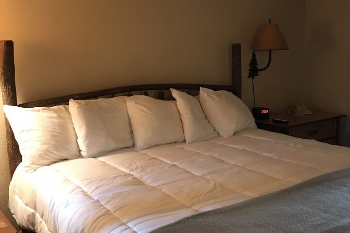 Room 13 of 66