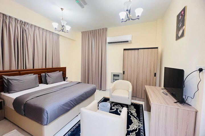 Room 9 of 21