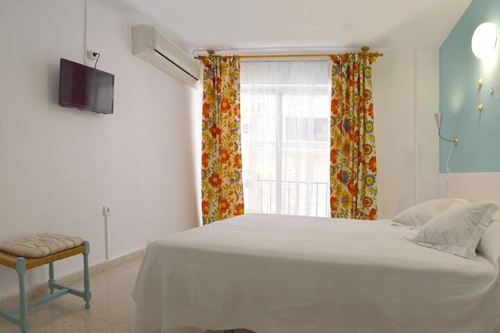 Room 7 of 48