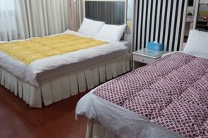 Room 34 of 80