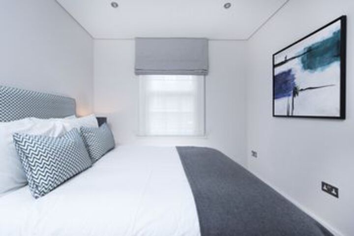 Room 9 of 30