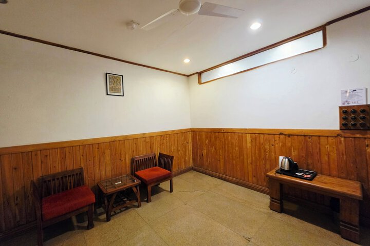 Room 40 of 181