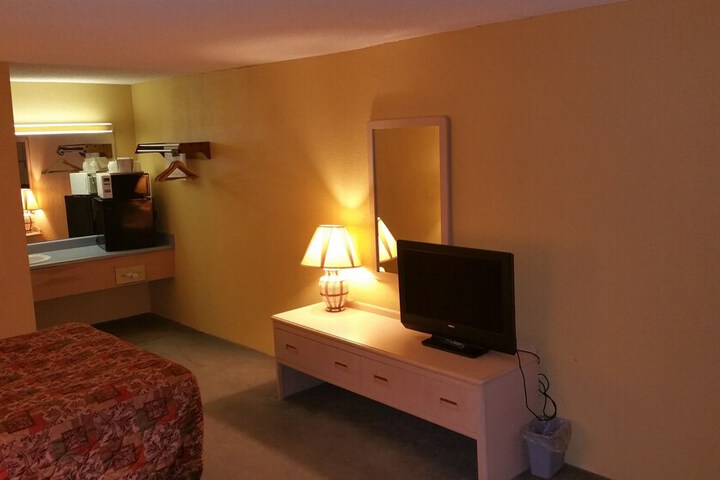 Room 9 of 46
