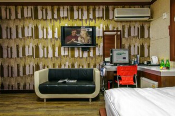 Room 36 of 37