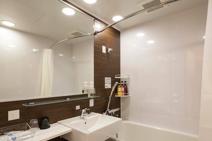 Clean Restrooms
