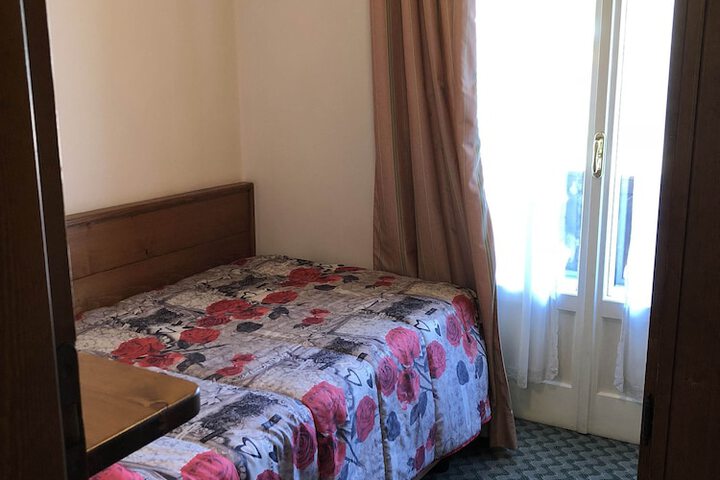 Room 18 of 72