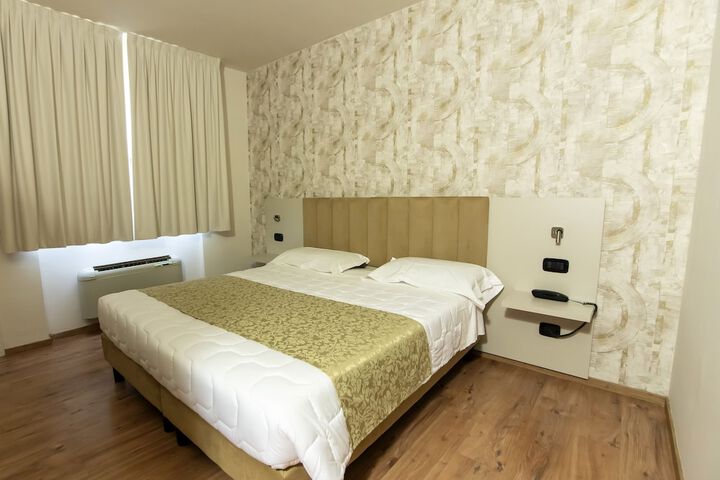 Room 8 of 51