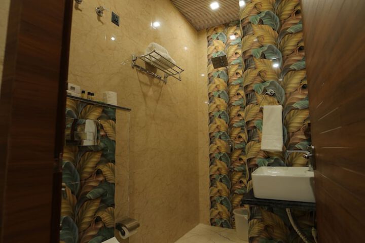 Room 26 of 36