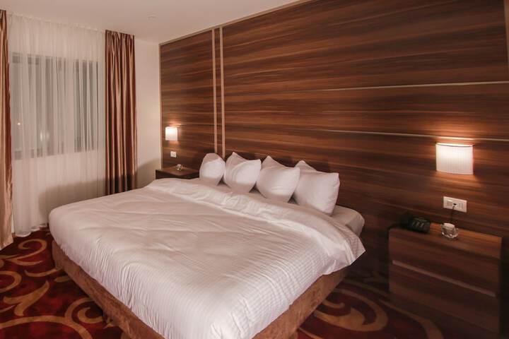 Room 5 of 22