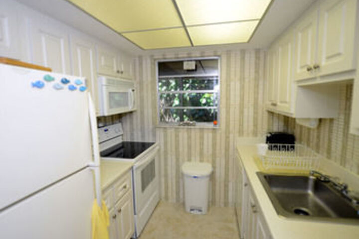 Room 9 of 14