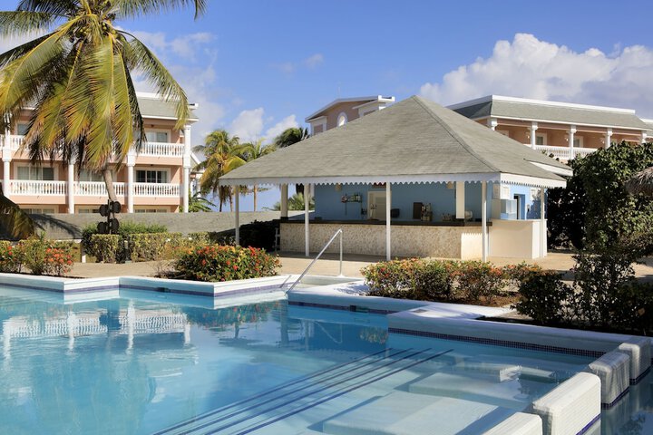 Pool 226 of 272