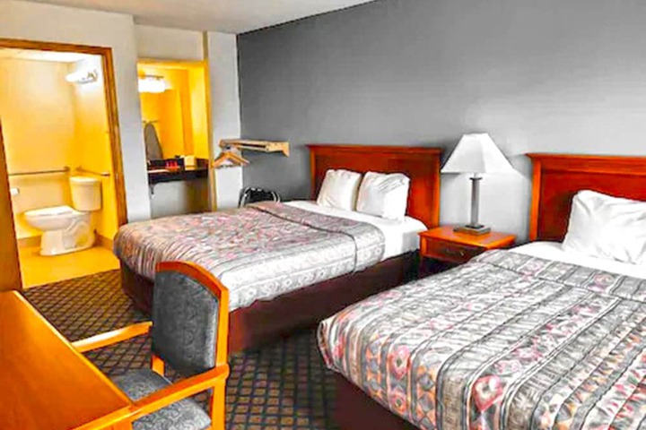 Room 6 of 21