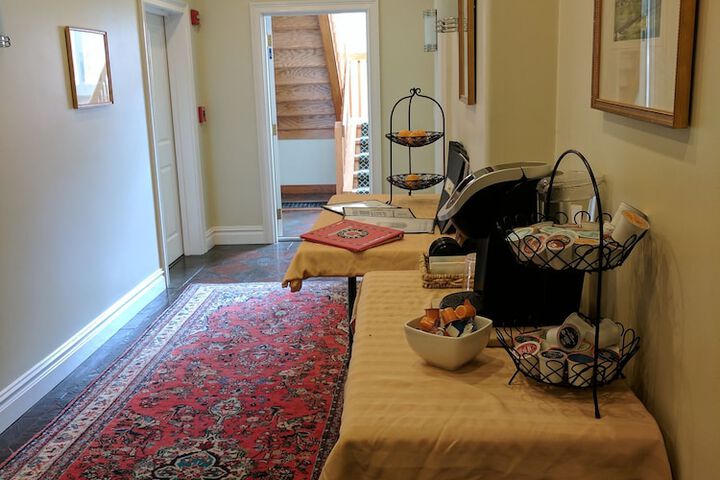 Ballroom/Hall 39 of 46