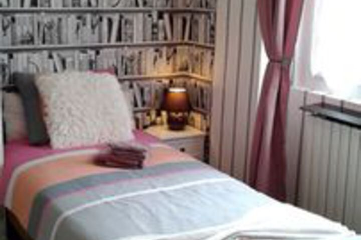 Room 38 of 62