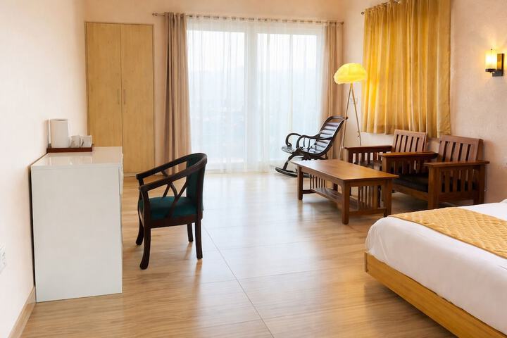 Room 2 of 23