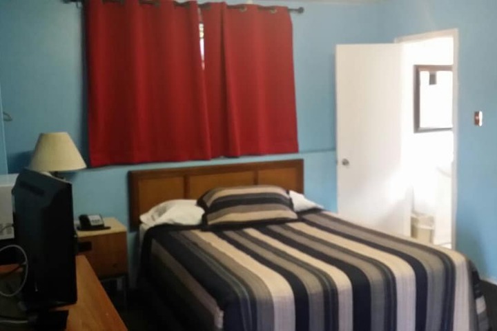 Room 21 of 43