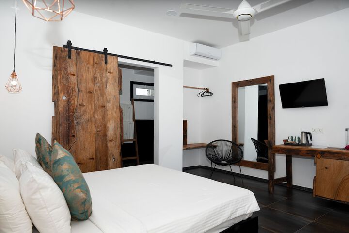 Room 12 of 61