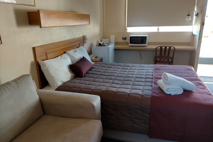 Room 28 of 34
