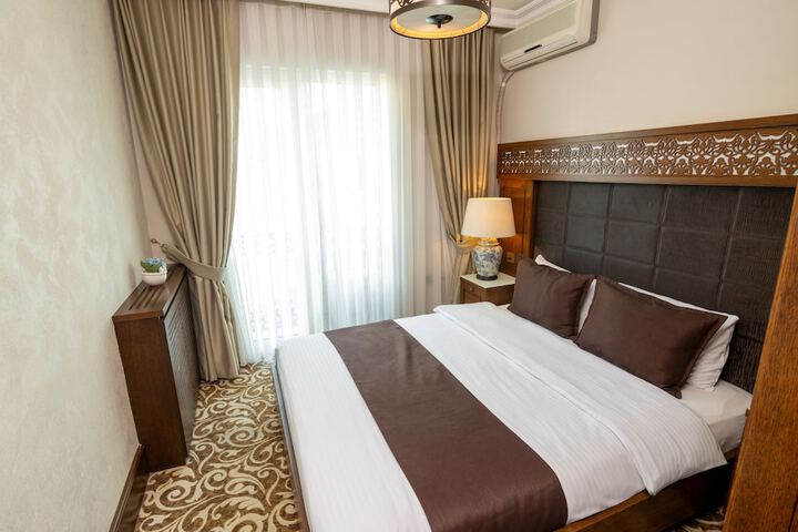 Room 9 of 40