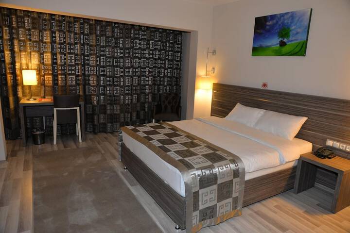 Room 15 of 52