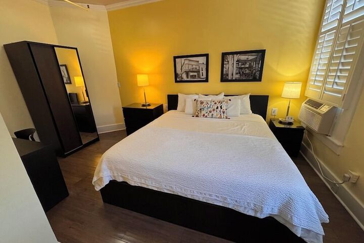 Superior King Room (11 of 15)