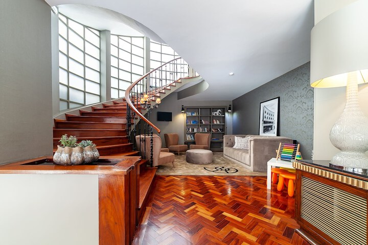Guest Lobby