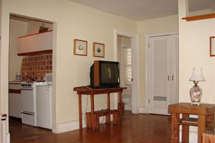 Room 21 of 37