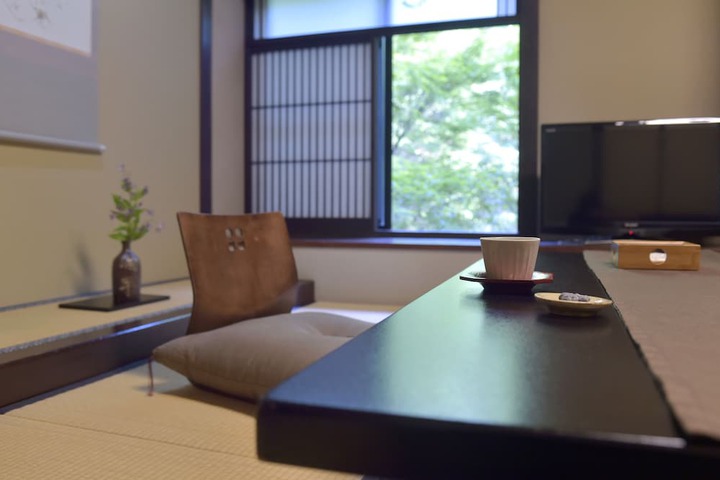 Room 16 of 245