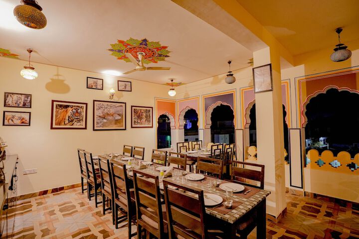 Dining 87 of 105