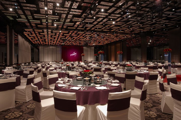 Ballroom/Hall 43 of 50