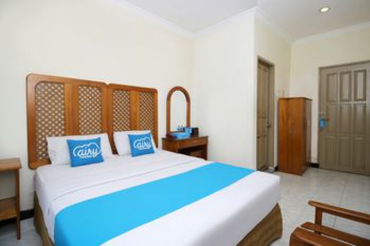 Room 11 of 27