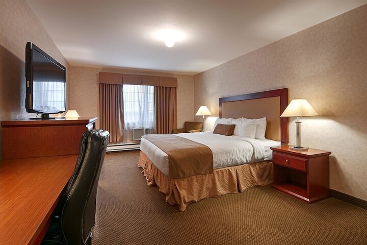 Room 3 of 37