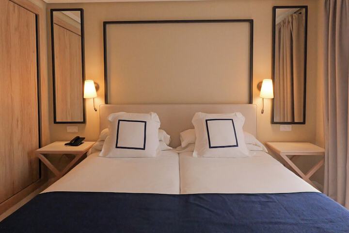 Room 16 of 65