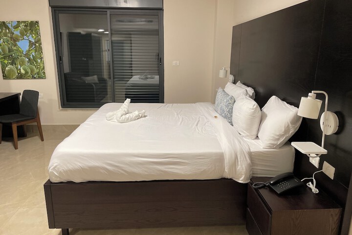 Room 31 of 243