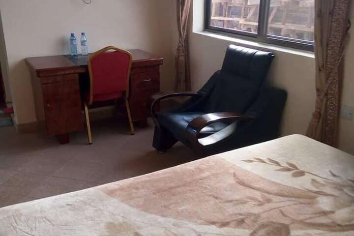 Room 6 of 49