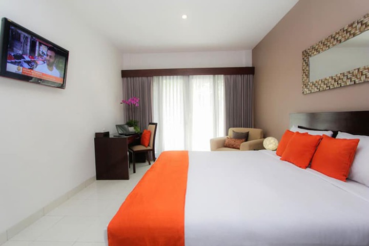 Room 4 of 36