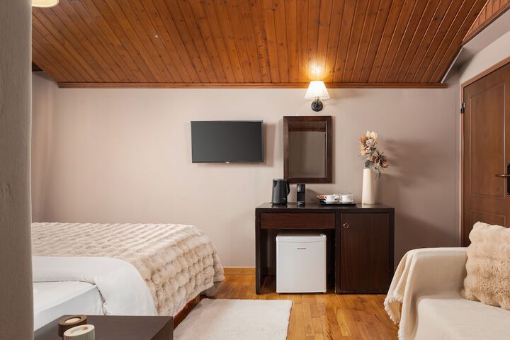 Room 26 of 132