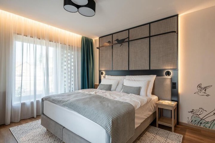 Room 18 of 53