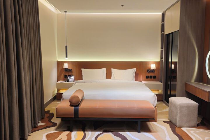 Room 4 of 11