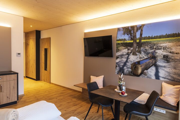 Room 4 of 38
