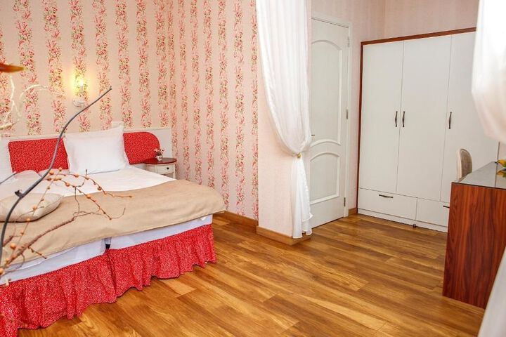 Room 9 of 51
