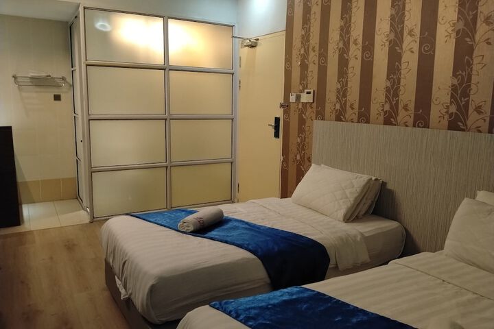 Room 50 of 66