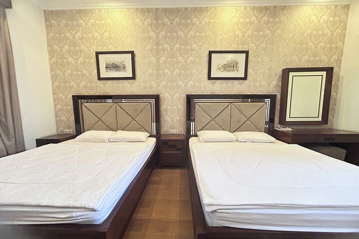 Room 12 of 61